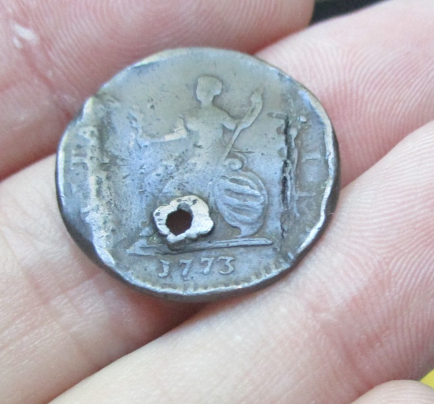 1773 George III Farthing -\