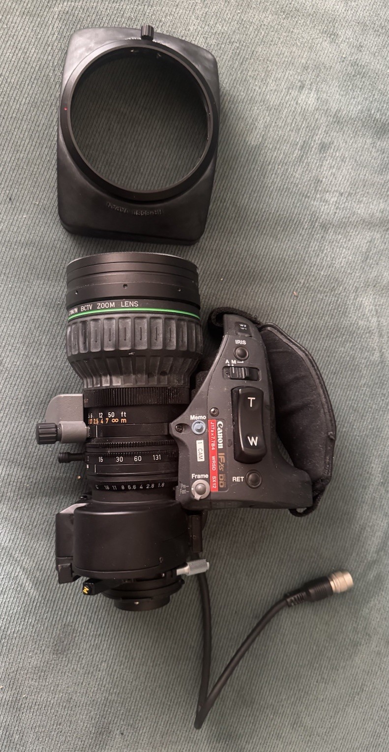 Canon J17ex7.7B4 IASD SX12 , CANON BCTV ZOOM LENS w/ Hood