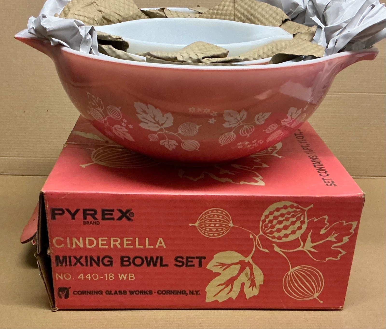 Vintage Pyrex Pink Gooseberry Cinderella Mixing Bowl Set 441 442 443 444