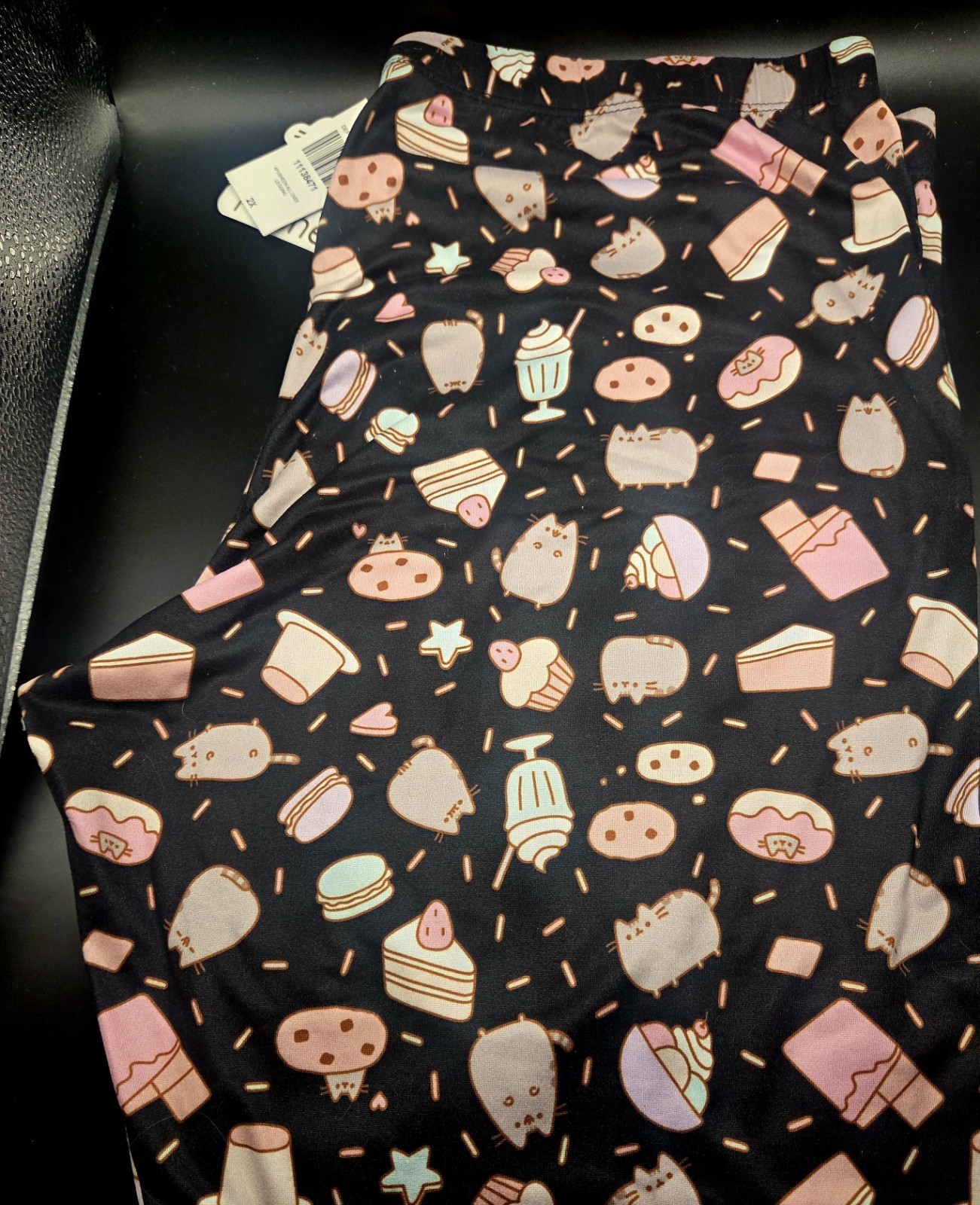 Pusheen Leggings Black With All Over Sweet Treats Design 2017 *NWT* *READ* Pusheen Leggings Black With All Over Sweet Treats Design 2017 *NWT* *READ*