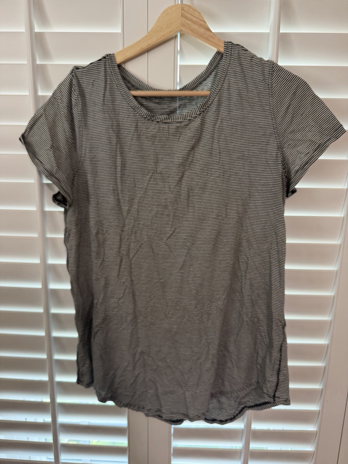 Lululemon Women’s Short Sleeve Size Medium