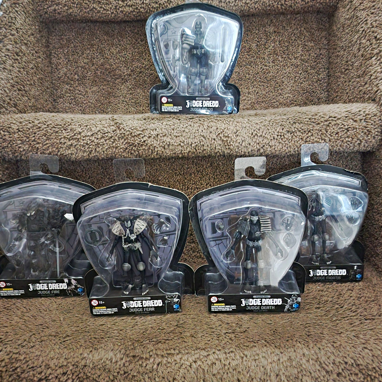 Hiya Toys Exquisite Mini Judge Dredd 5-Figure Set B&W Alternate Hands 15+
