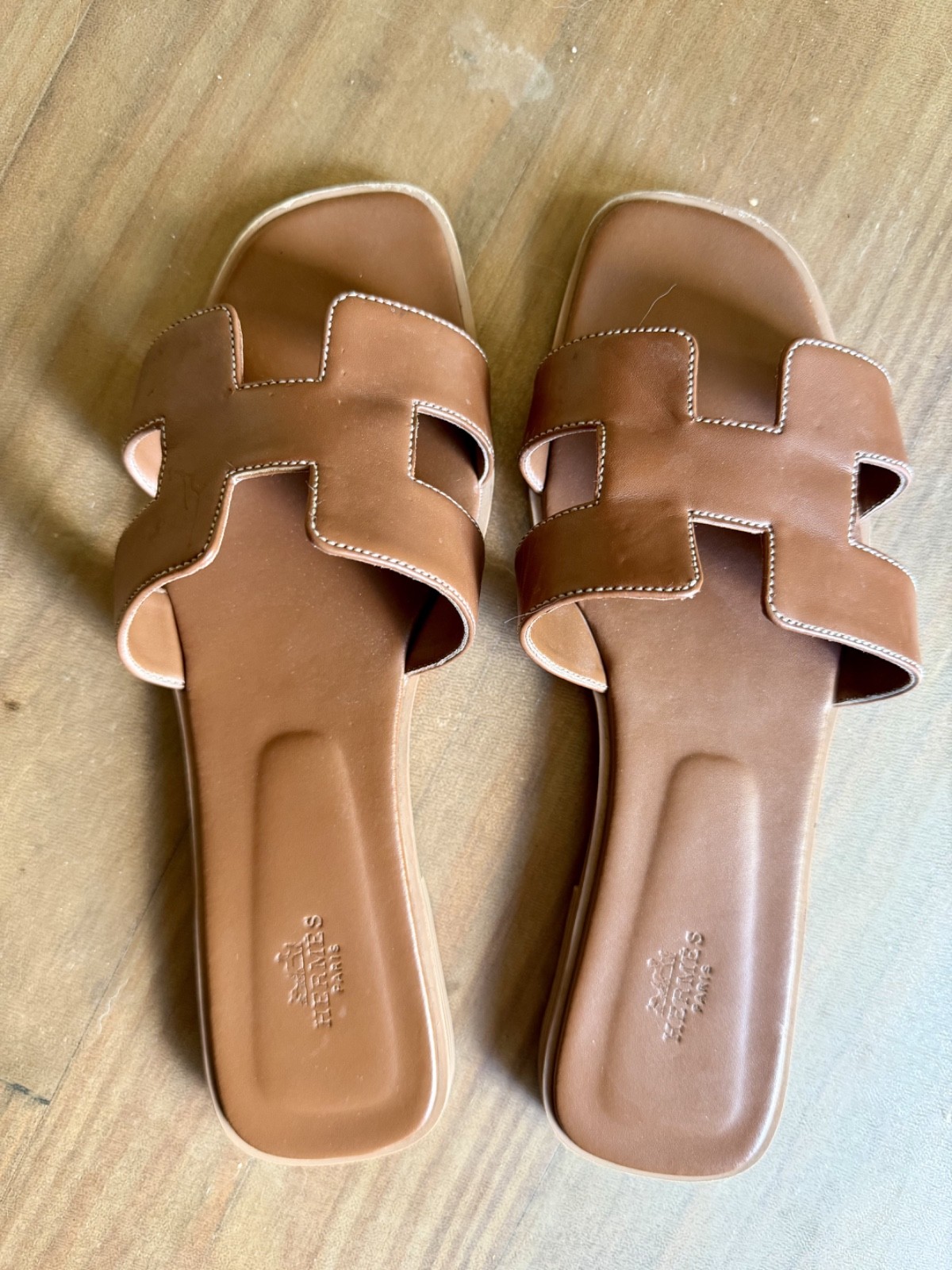 HERMES ORAN BROWN LEATHER FLAT SANDAL SIZE, EU39, US8.5,
