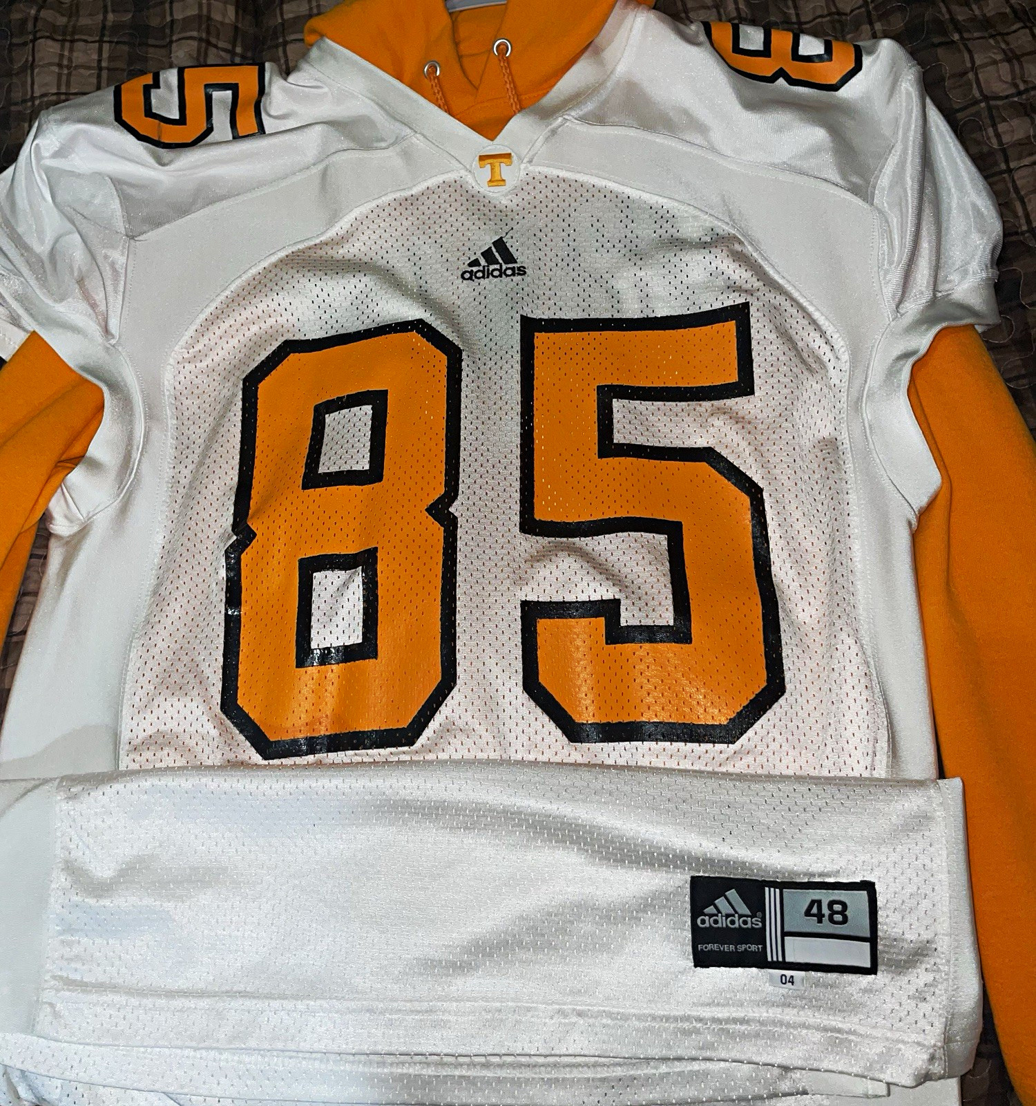 Adidas 2004 Tennessee Volunteers Football Jersey #85 team issued game worn