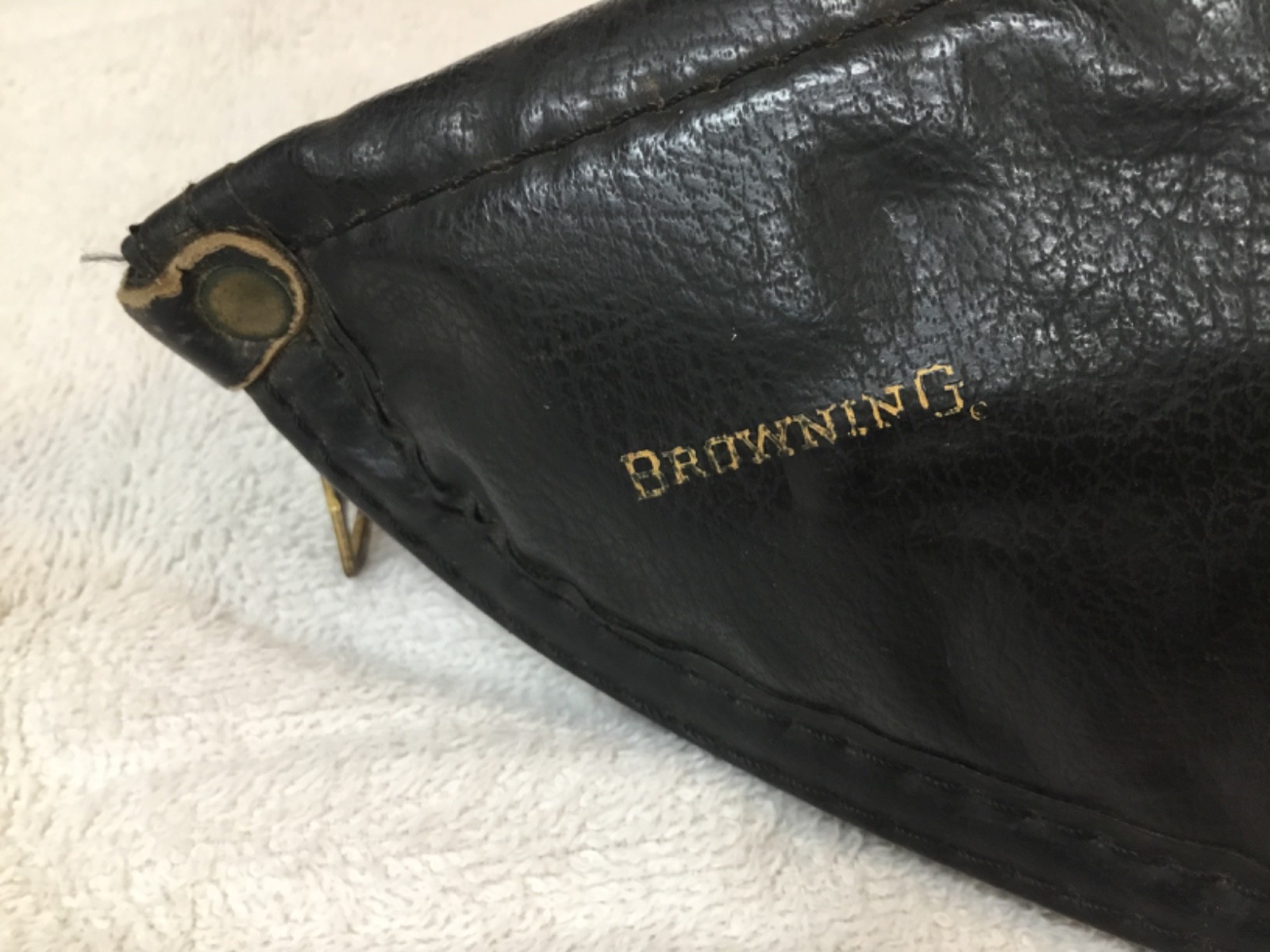 Vintage 1964-1965 Browning Baby .25 ACP Pistol Rug Gold Logo Conmar Bell Pull