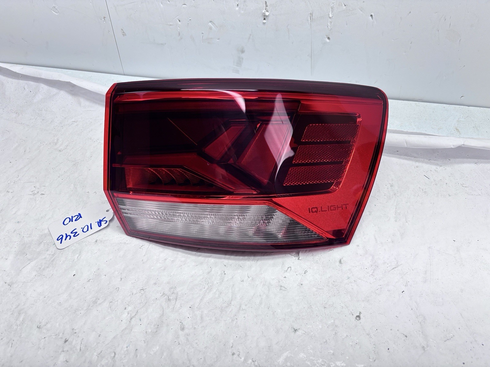 NICE 2022 2023 2024 VW TAOS  LED REAR RIGHT OEM TAIL LIGHT 2GJ945096A