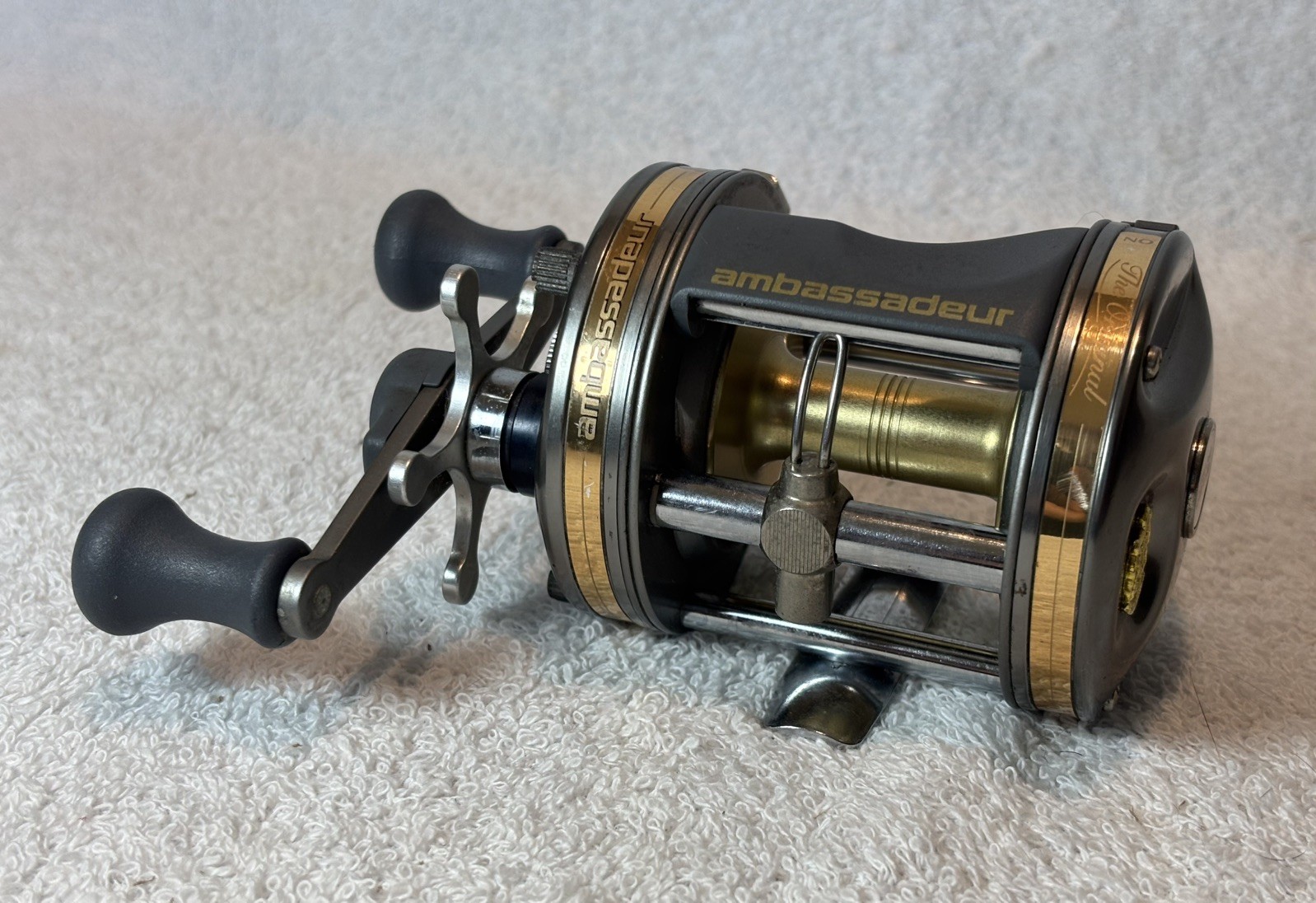 Vintage 1997 Abu Garcia Ambassadeur Six Star Baitcast Reel Made in Sweden 070007