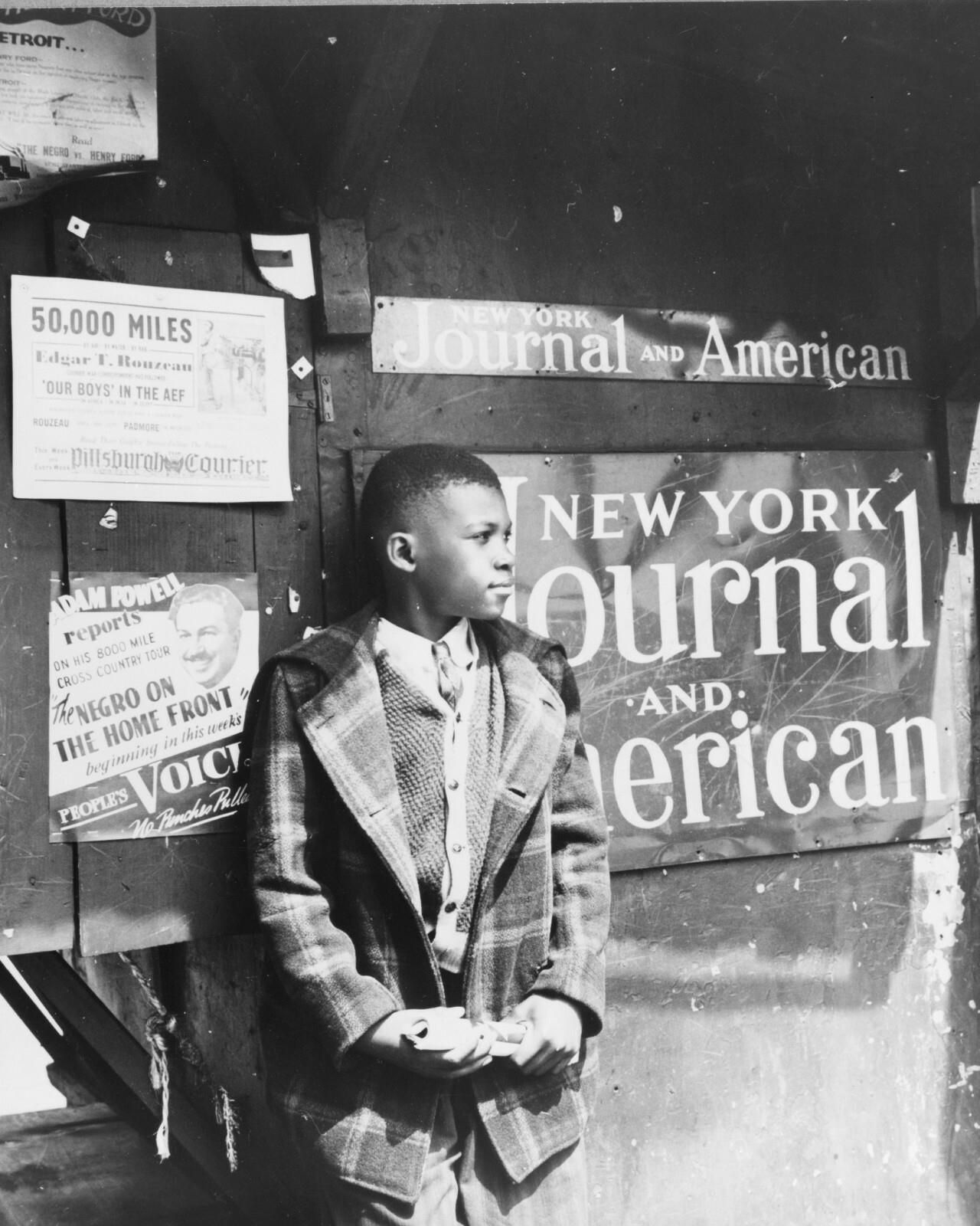 Harlem newsboy New York City 1943 Manhattan NYC 8X10 photo picture image #11