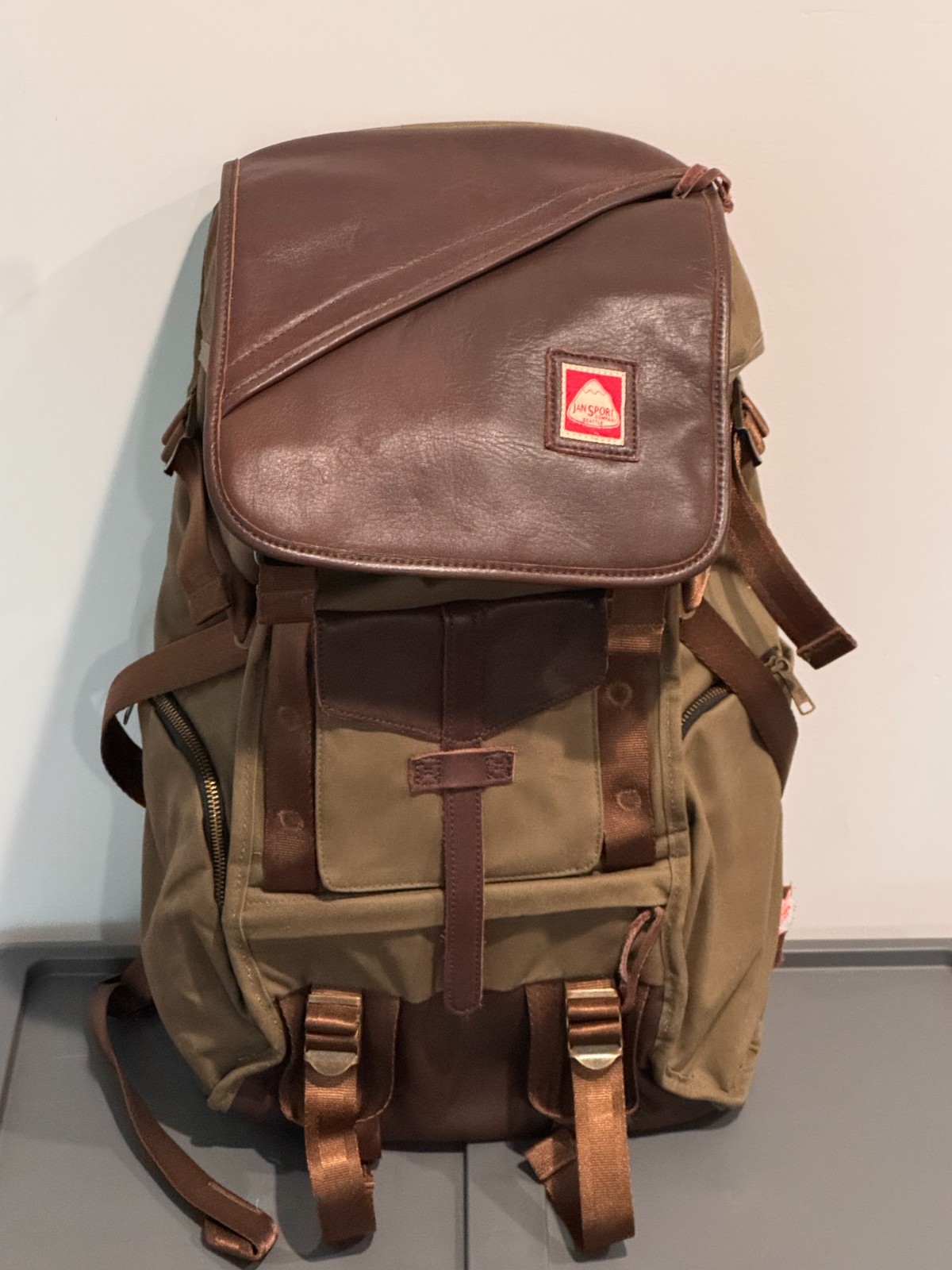 Jansport Skip Yowell Pleasanton Backpack NWT Jansport Skip Yowell Pleasanton Backpack NWT