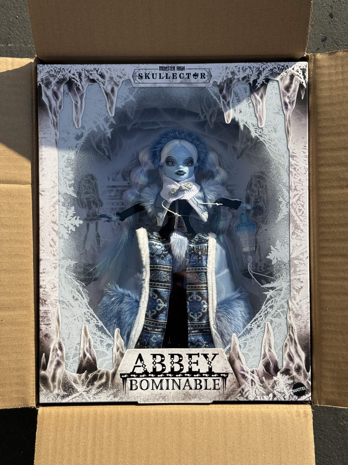 Monster High 2026 Fang Vote Abbey Bominable Skullector Doll & Print