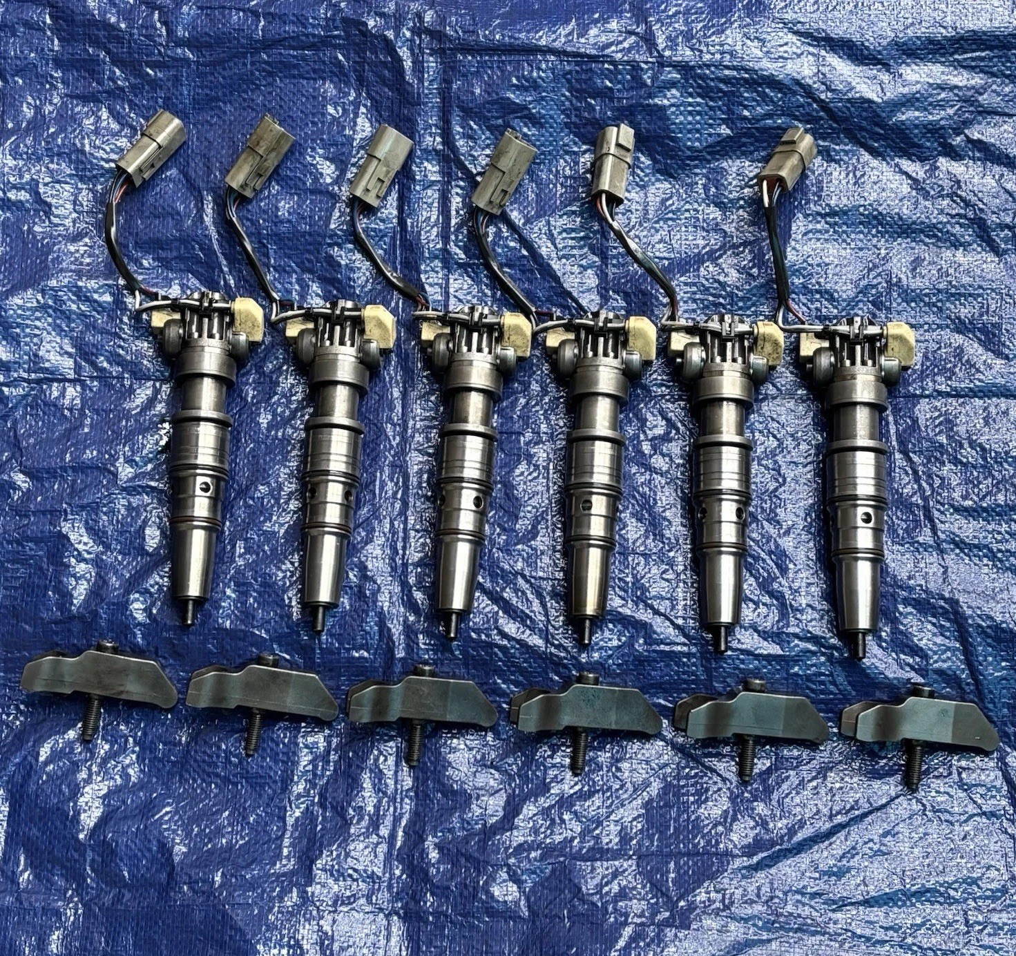 International Navistar MaxxForce DT Injectors 5010715R91 READ DESCRIPTION International Navistar MaxxForce DT Injectors 5010715R91 READ DESCRIPTION