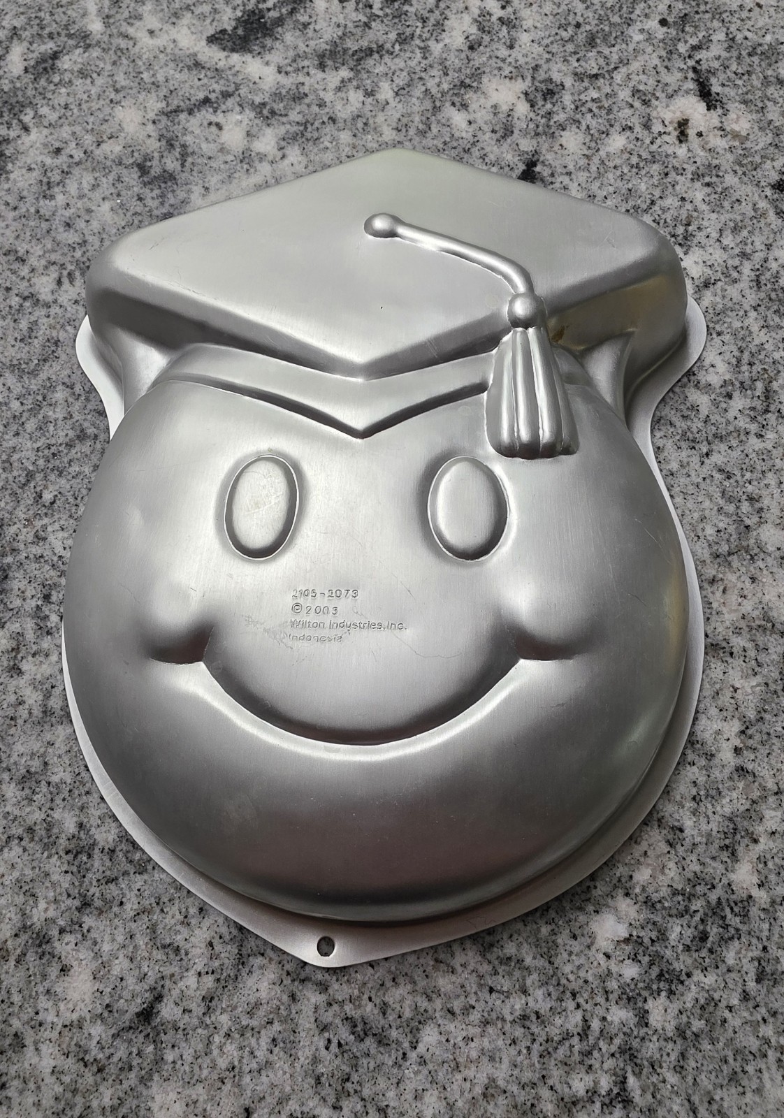 Vtg Wilton 2105 - 2073 Cake Pan Mold Smiley Happy Face Emoji Graduate 2003 EUC