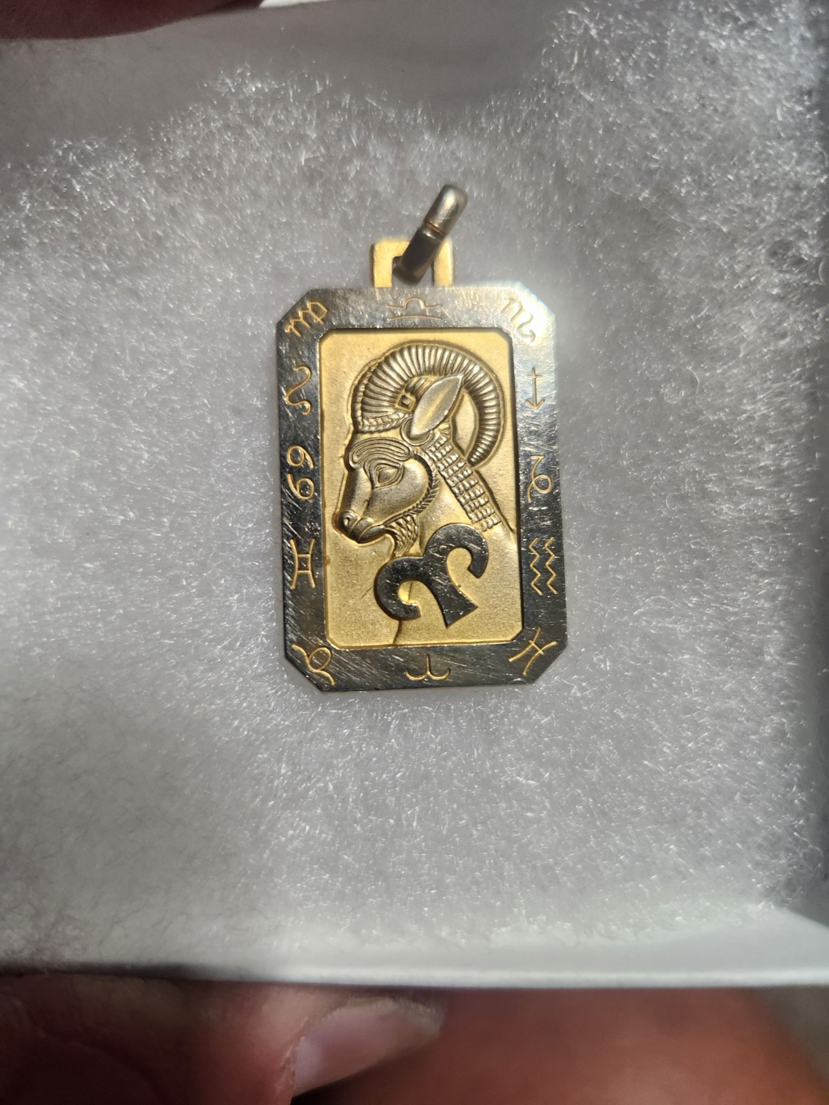 Vintage Aries Horoscope Pendant Gold Tone. Vintage Aries Horoscope Pendant Gold Tone.