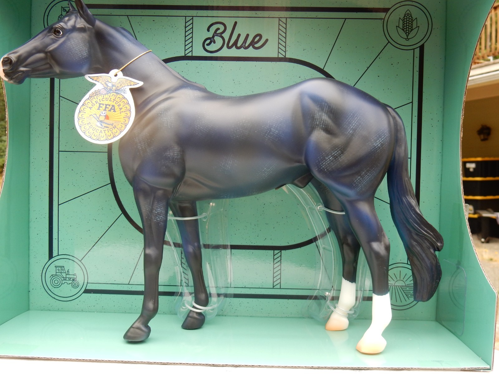 Breyer Traditional Blue Denim Decorator 300169 TSC SR 2022 NIB aka Geronimo mold