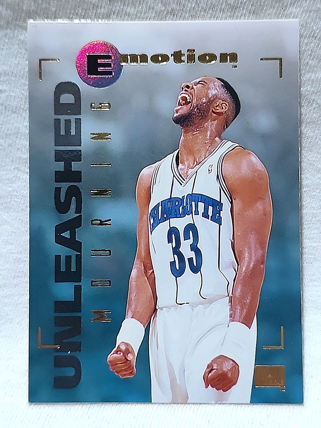 1994-95 Skybox Emotion Alonzo Mourning #10 Charlotte Hornets 