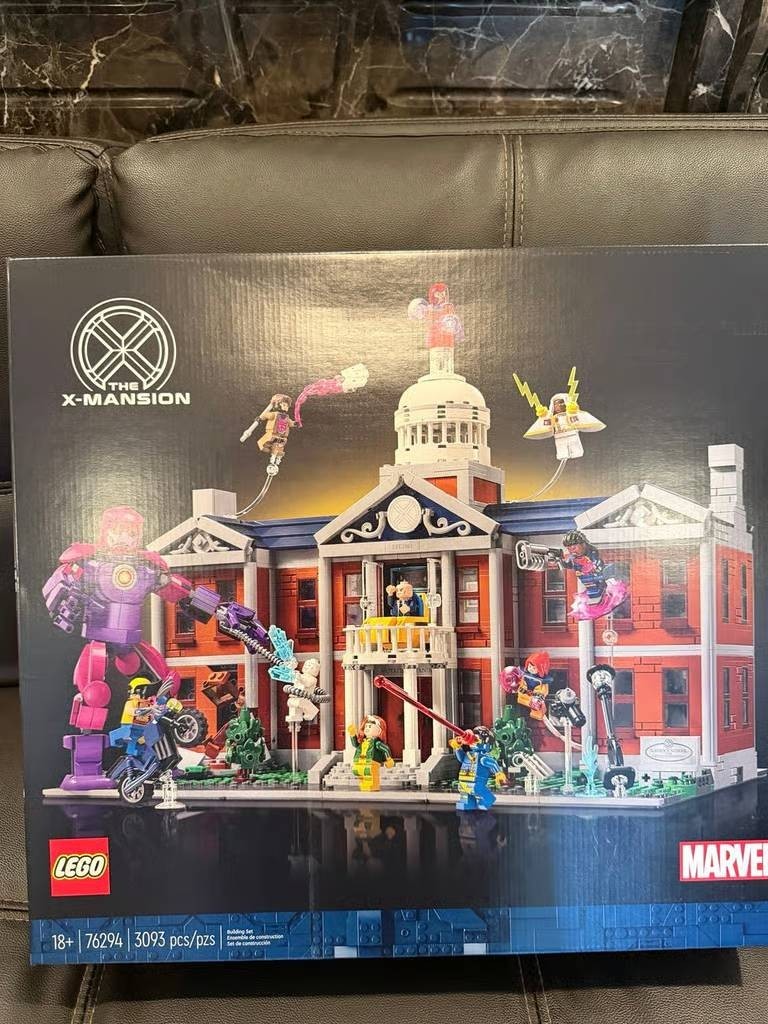 LEGO Marvel X-Men: The X-Mansion 76294 – 3,093 Pieces – Adult Collector Set
