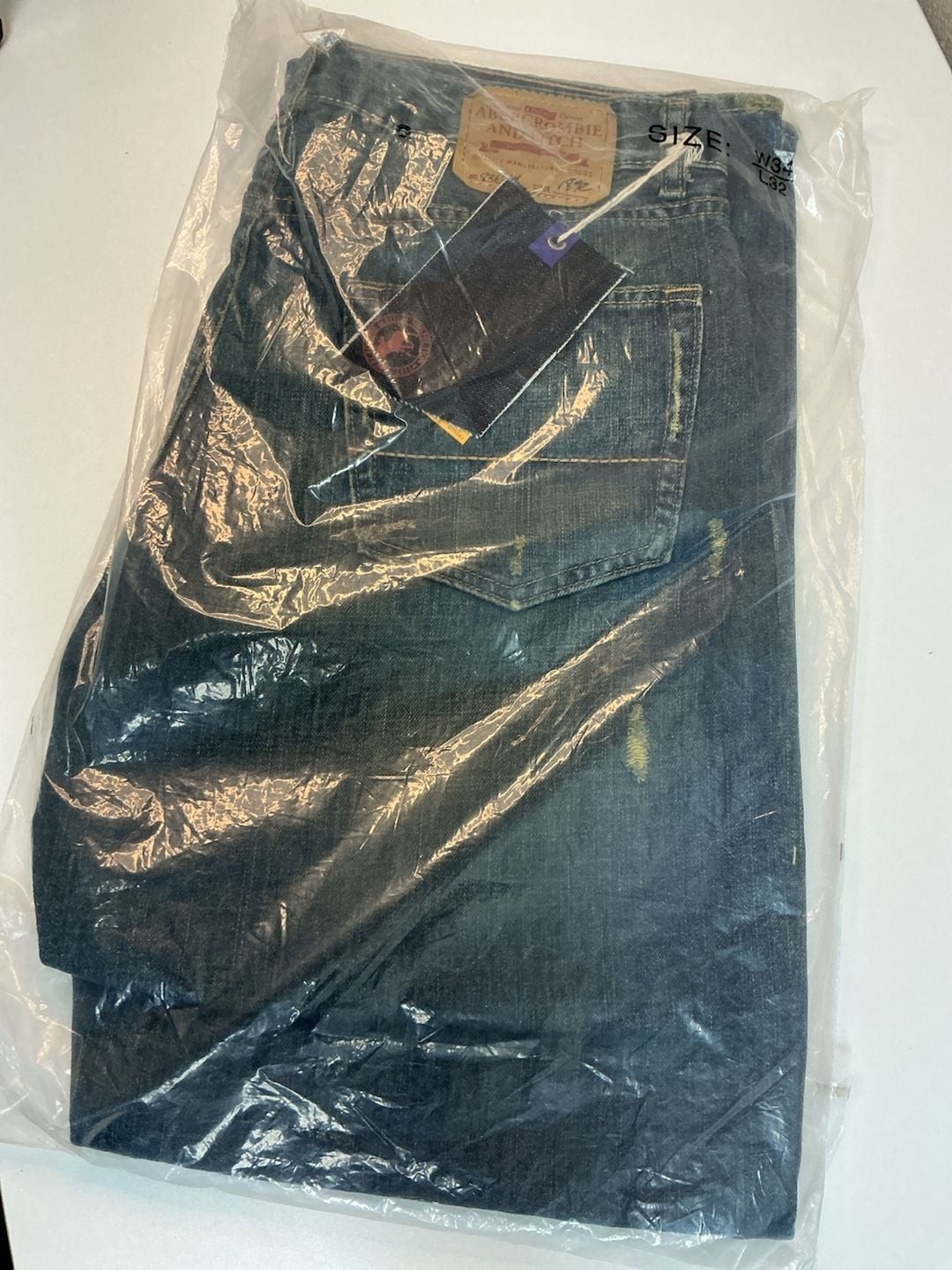 Abercrombie & Fitch Saranac Boot Distressed Denim Jeans W34 L32 New with Tags Abercrombie & Fitch Saranac Boot Distressed Denim Jeans W34 L32 New with Tags