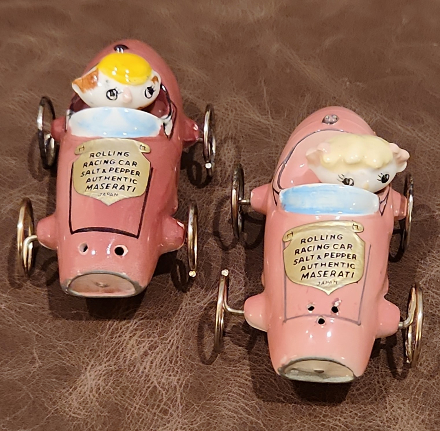 Vtg Japan Parksmith Maserati Rolling Car Novelty Salt & Pepper 2pc Ceramic/Metal