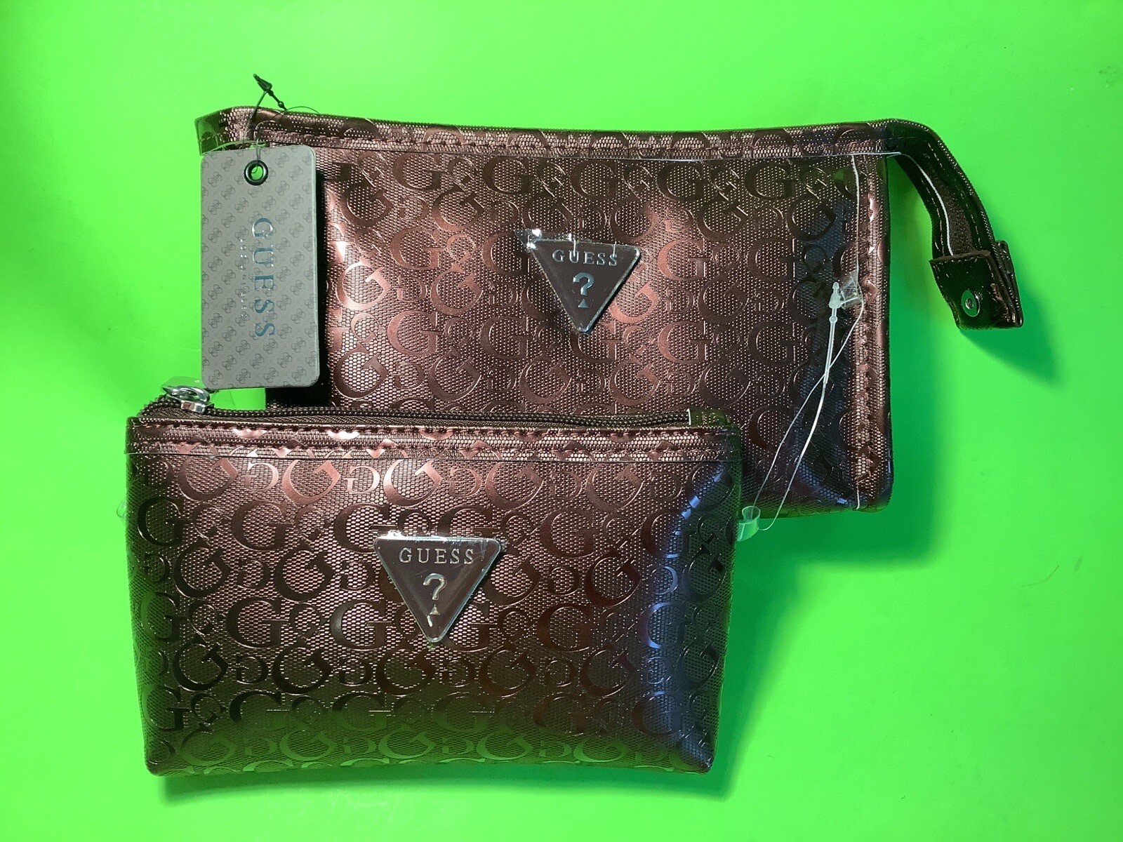 GUESS Los Angeles 2 Travel Makeup Cosmetic Case Bags Burgundy w/Silver NEW GUESS Los Angeles 2 Travel Makeup Cosmetic Case Bags Burgundy w/Silver NEW