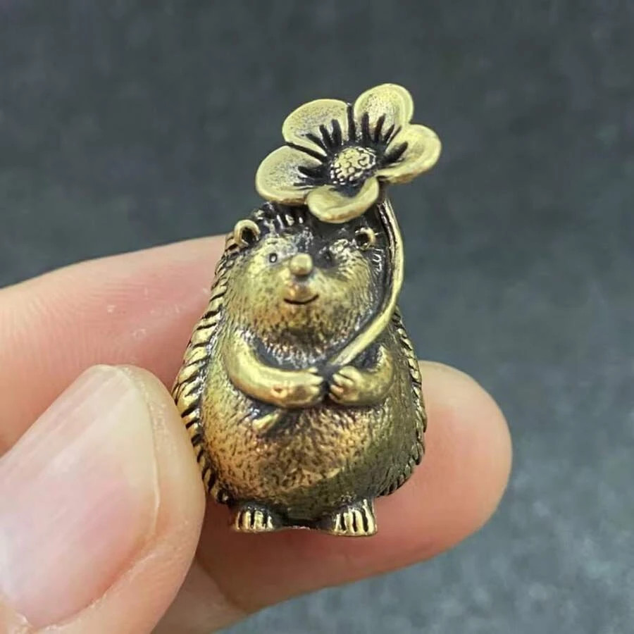 1pc Brass Hedgehog Figurine With Leaf Flower Cute Vintage Desktop Bookshelf Deco