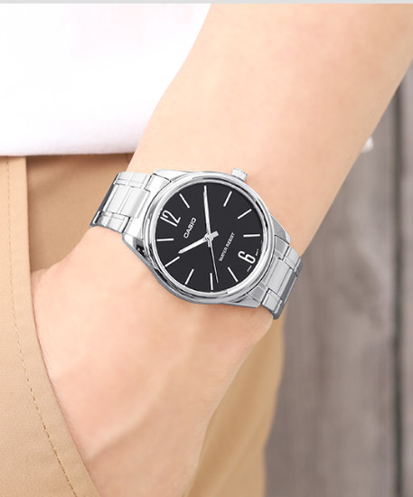 Casio Mens Watch Silver Black Stainless Steel Original New MTP-V005D-1B