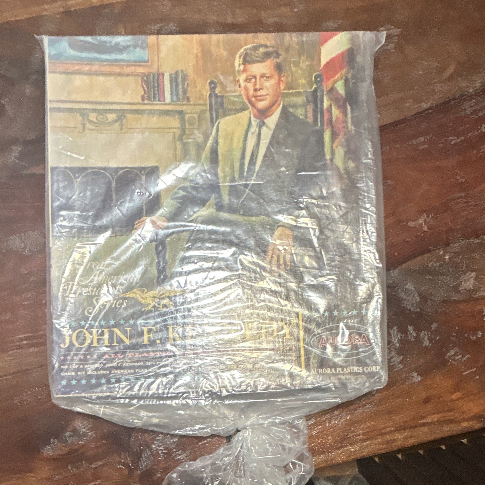 ￼ Vintage 1965 Aurora Plastic Model Kit Of John F. Kennedy. Price In 1965 $1.07.