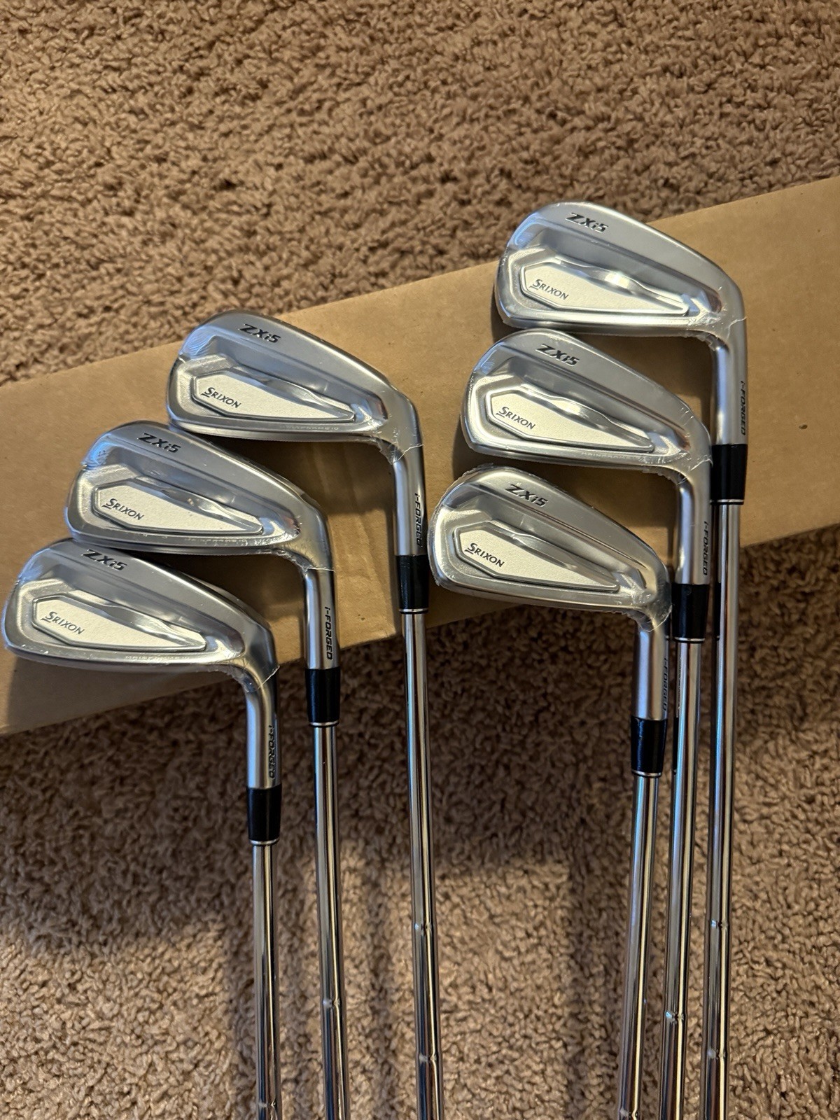 Srixon Zxi5 Irons 5-Pw Dynamic Gold S 300 115g Stiff *New 2027 Model* Srixon Zxi5 Irons 5-Pw Dynamic Gold S 300 115g Stiff *New 2027 Model*