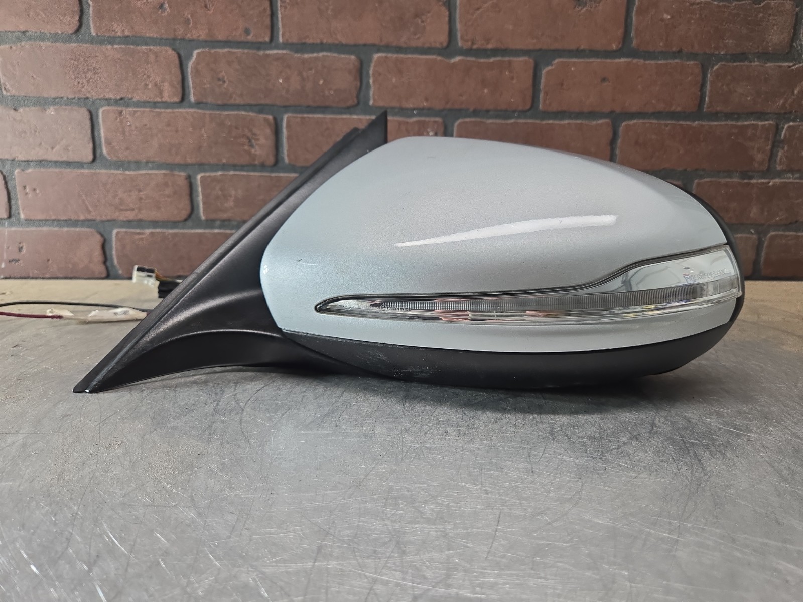 15-18 MERCEDES BENZ C300 W205 LEFT LH DRIVER BSA/ AUTO DIM MIRROR OEM 2024L