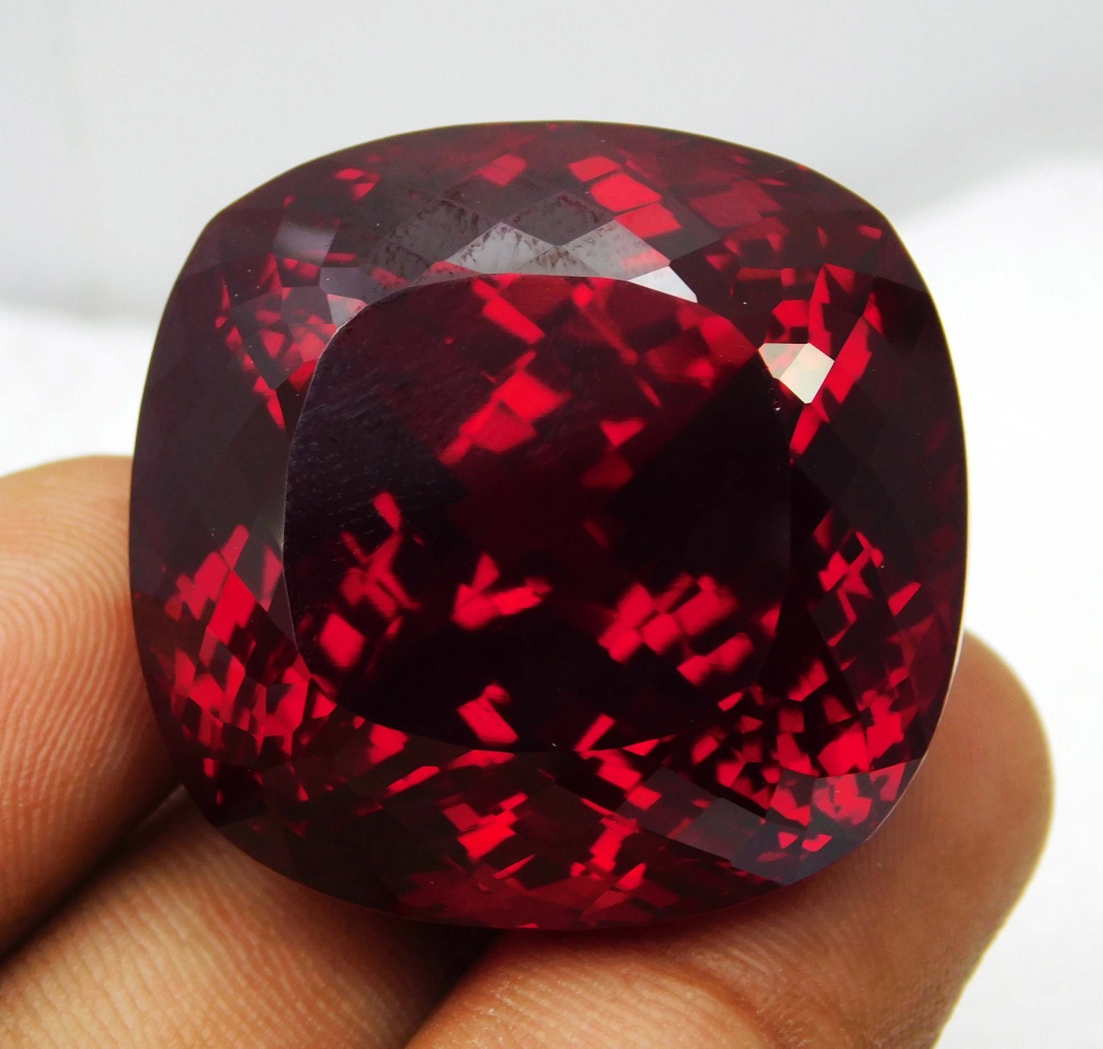 Rare 145.05 Ct Natural Burma Pigeon Blood Ruby Unheated Certified Red Gemstone Rare 145.05 Ct Natural Burma Pigeon Blood Ruby Unheated Certified Red Gemstone