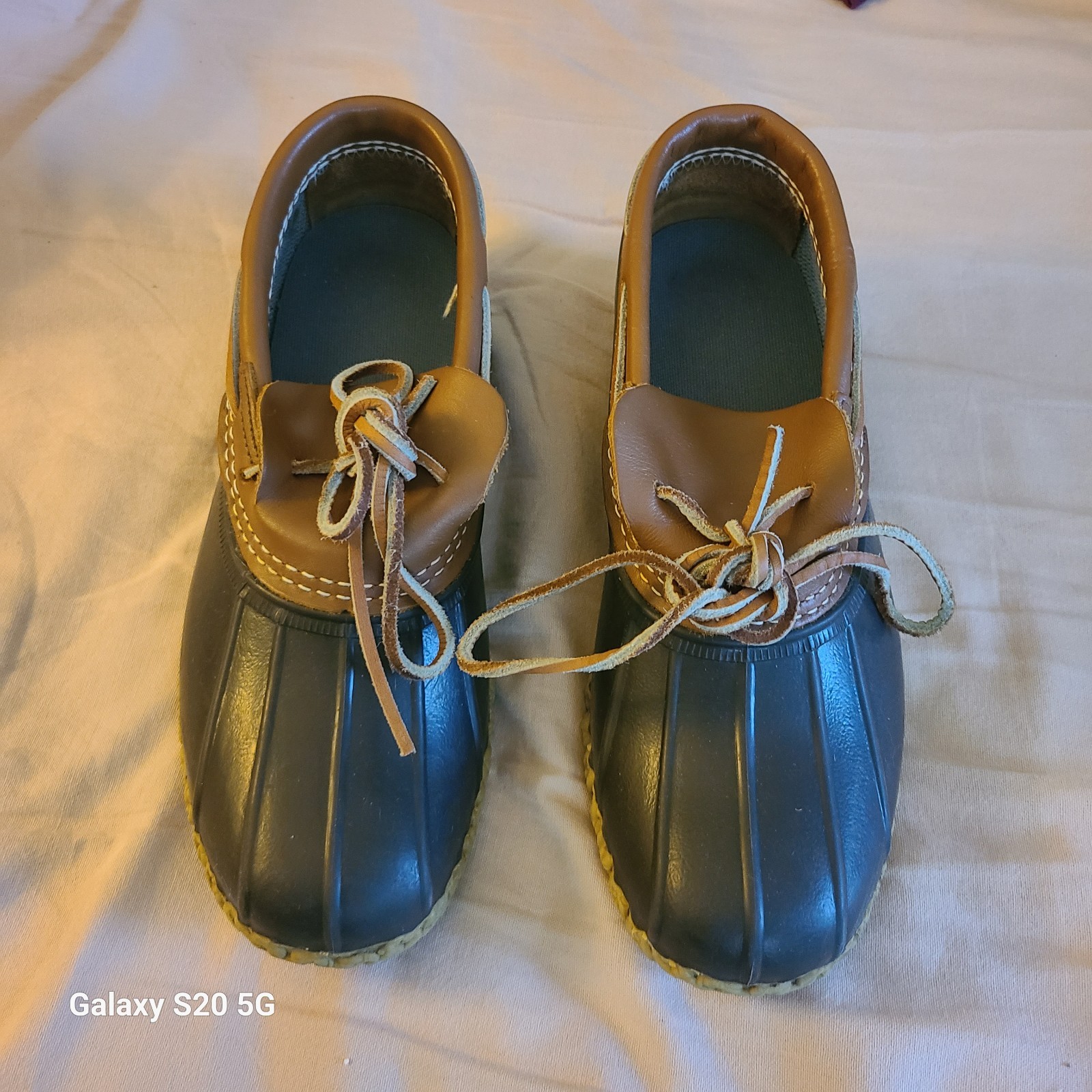 LL Bean Low Moc Reg $99.95 Womens-8M Tan Leather/Brown Rubber   Exc Condition 