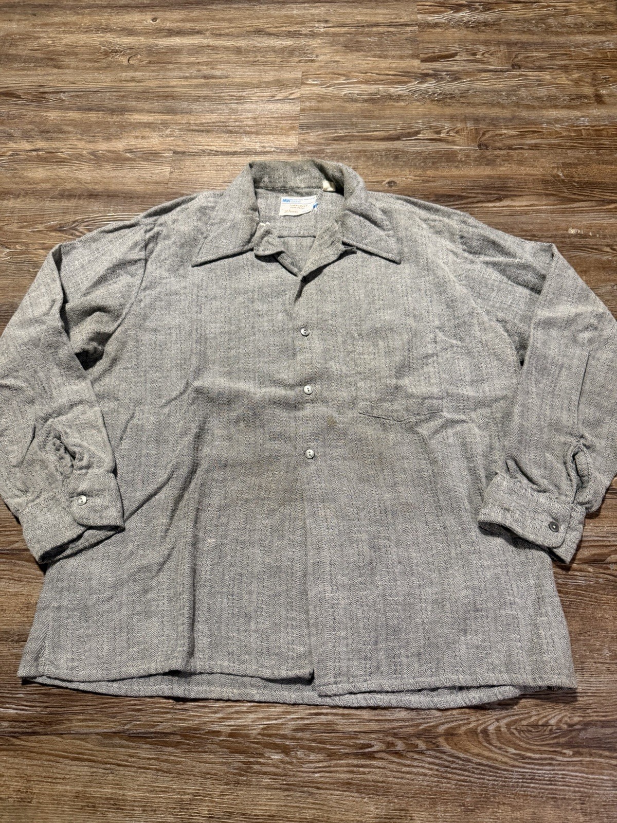 Vintage JC Penney Towncraft Selvedge Flecked Loop Collar 85% Cotton Button Shirt Vintage JC Penney Towncraft Selvedge Flecked Loop Collar 85% Cotton Button Shirt