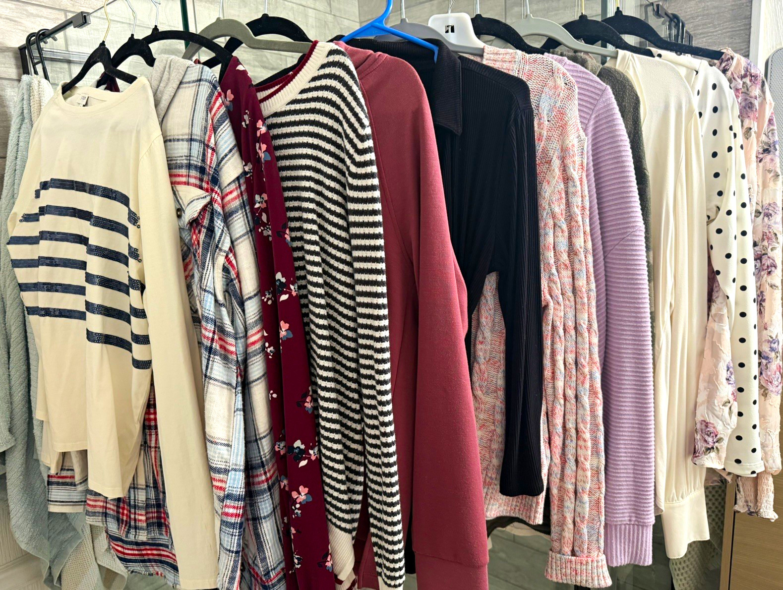 J.CREW LOFT Banana Republic WHBM SimplyVä Women’s Tops Mixed Lot Lg NWT & Used J.CREW LOFT Banana Republic WHBM SimplyVä Women’s Tops Mixed Lot Lg NWT & Used