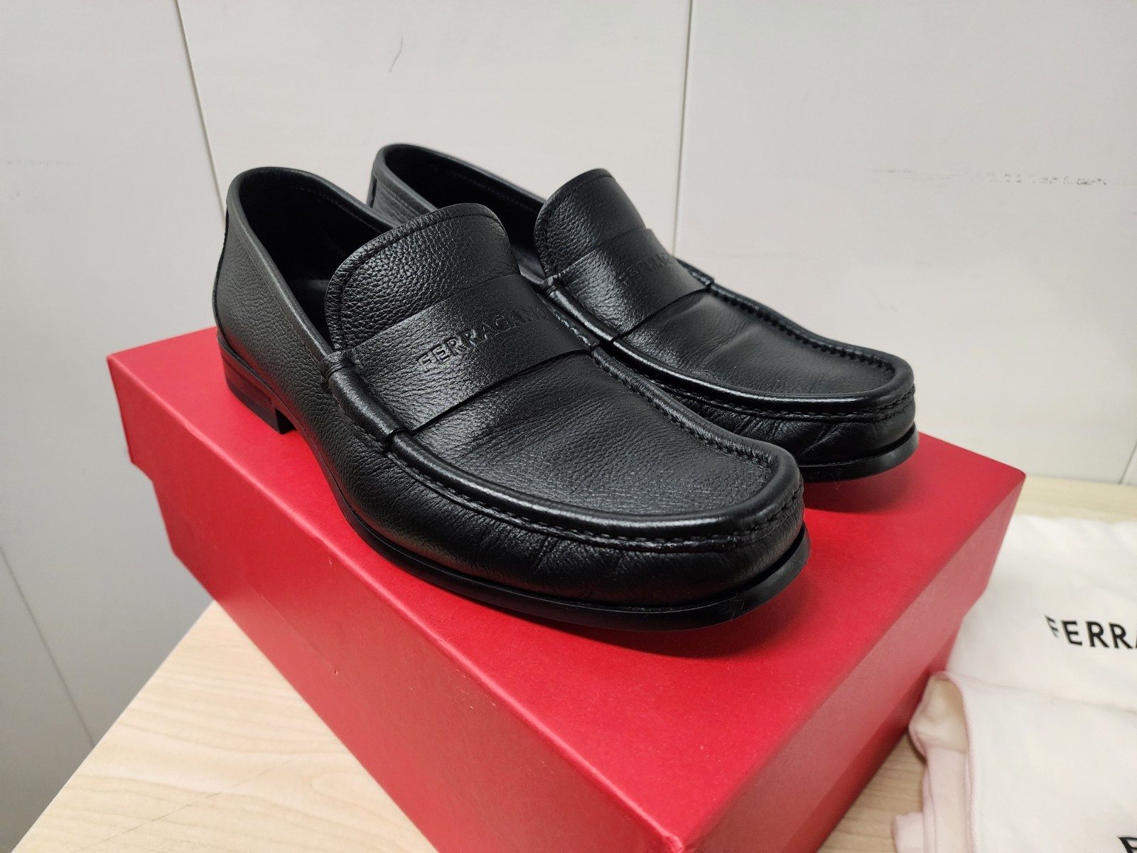 950$ Salvatore Ferragamo Signature Dupont Brown Leather Loafers Sz: 7 EE 950$ Salvatore Ferragamo Signature Dupont Brown Leather Loafers Sz: 7 EE