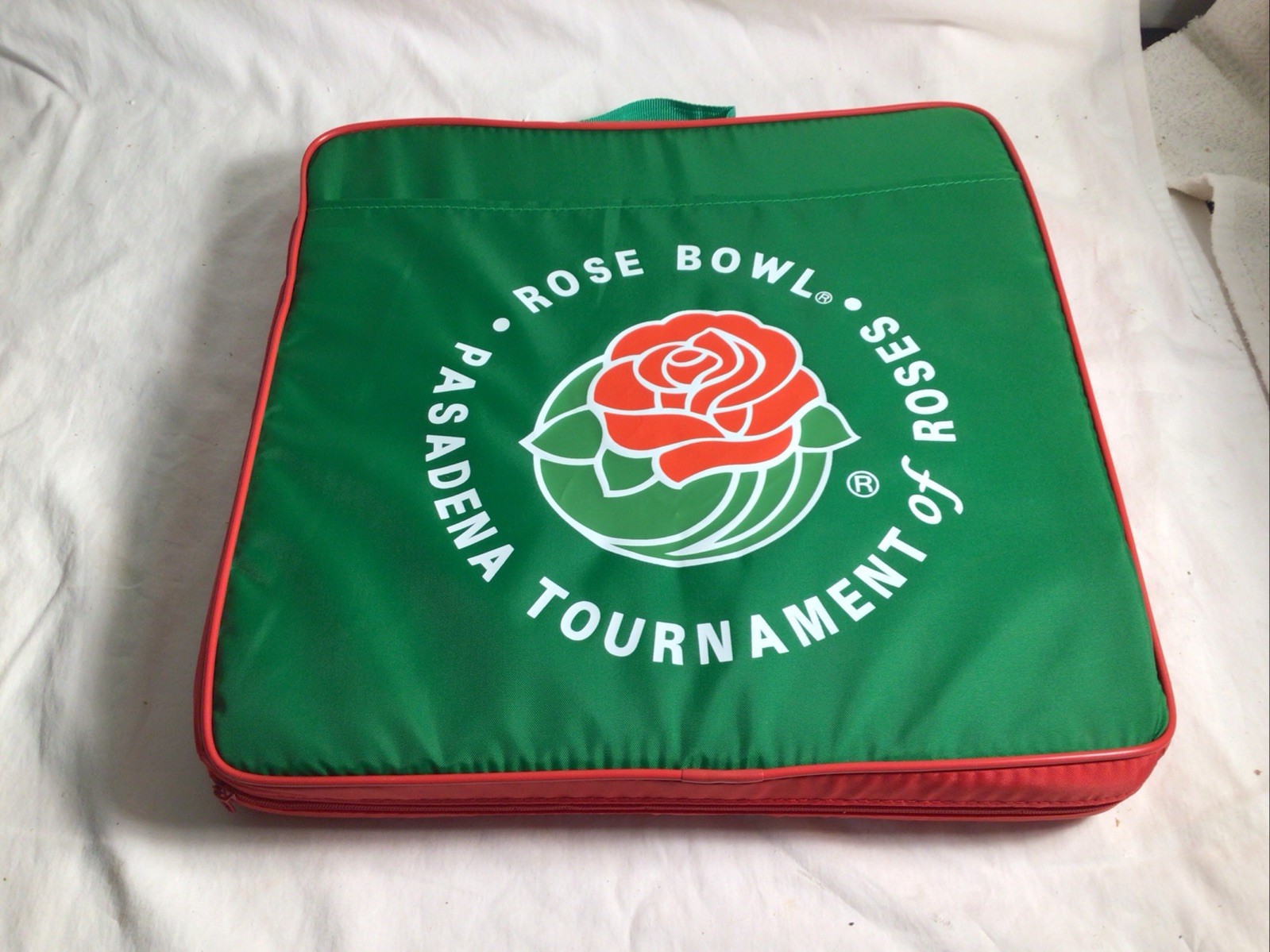 Rose Bowl Pasadena Tournament Of Roses Stadium Cushion Seat Vintage