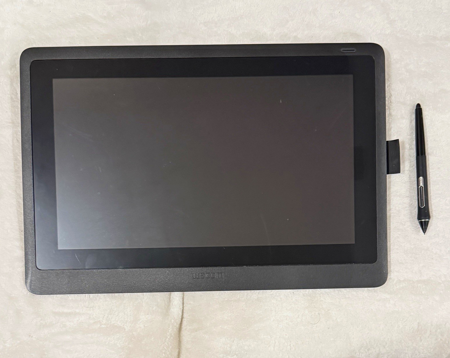 Wacom Cintiq 16 Graphics Tablet Drawing Display with Pro Pen 2 Stylus - 15.4”