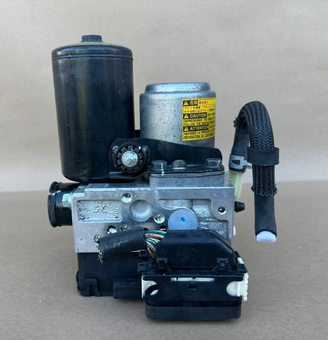 2004-2009 Toyota Prius ABS Anti-Lock Brake Pump Assembly Factory OEM