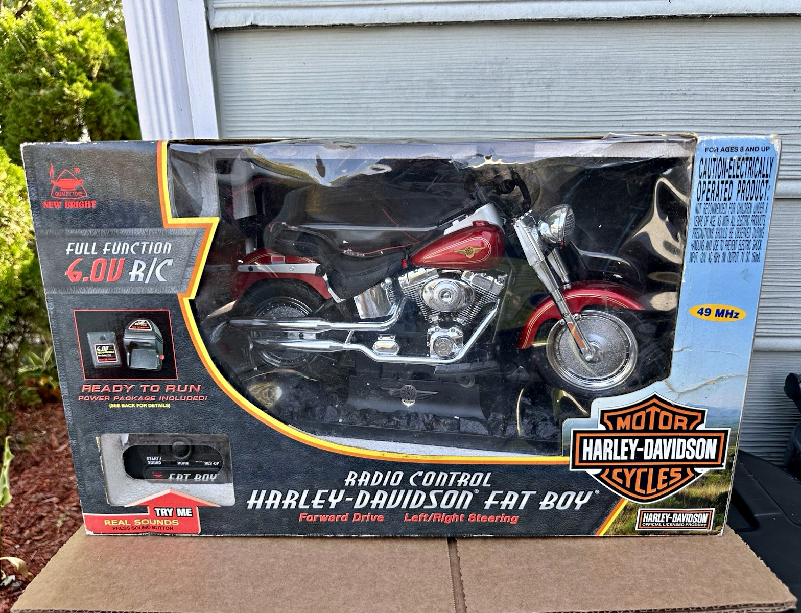 Vintage New Bright RC Harley-Davidson Fat Boy Motorcycle 49 MHz No. 61431 Vintage New Bright RC Harley-Davidson Fat Boy Motorcycle 49 MHz No. 61431