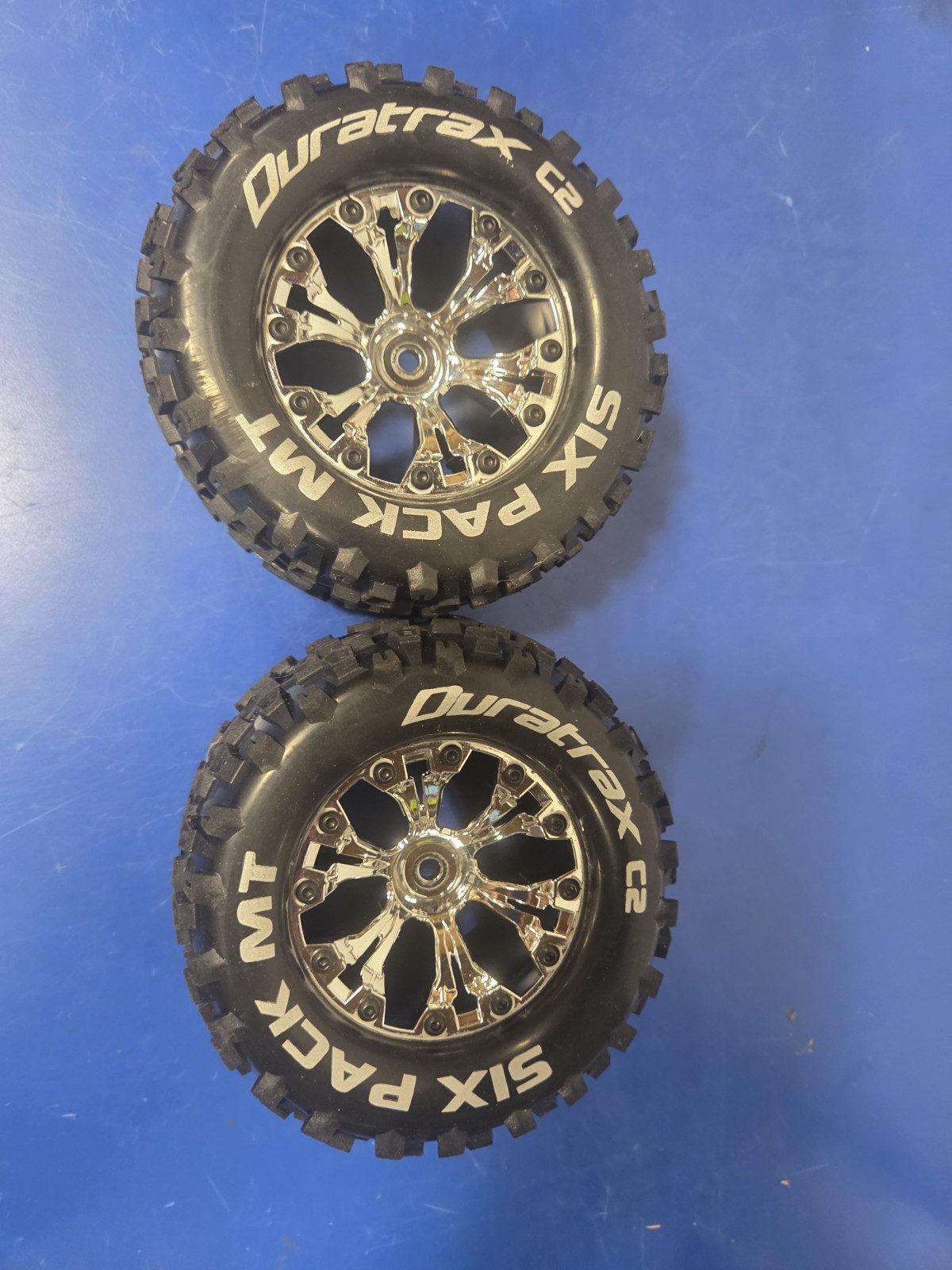 DURATRAX Six Pack MT 2.8 2WD Mounted Front C2 Chrome (2) USED DURATRAX Six Pack MT 2.8 2WD Mounted Front C2 Chrome (2) USED