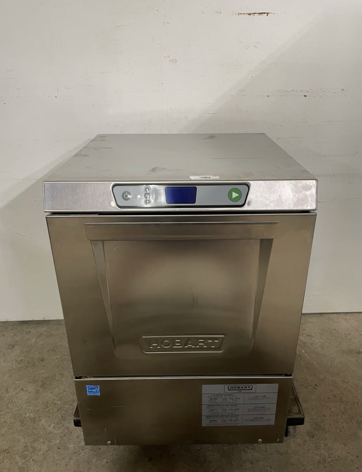Hobart LXER Undercounter Dishwasher Stainless Steel High Temp 30 Racks/hr Hobart LXER Undercounter Dishwasher Stainless Steel High Temp 30 Racks/hr