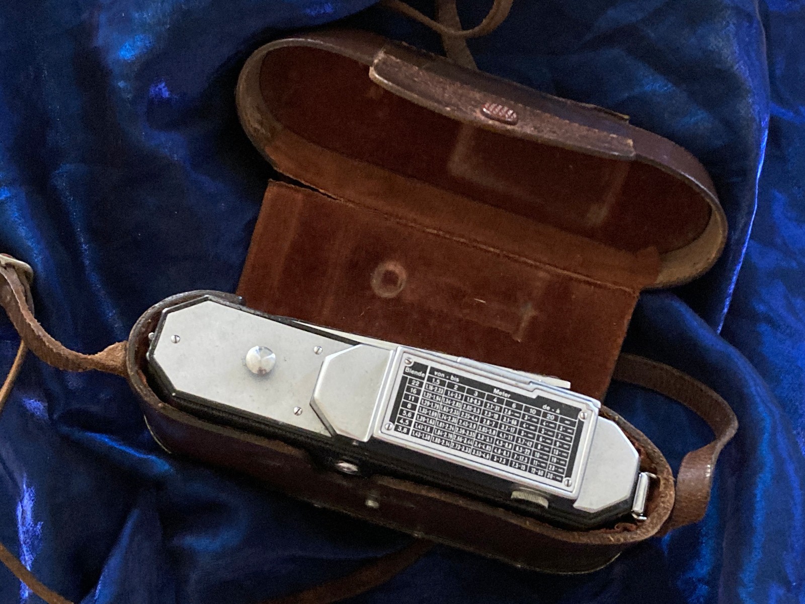Welta Weltur 645/6X9Cm Rare With 10.5cm F3.8 ROdenstock Trinar,With CASE #886686 Welta Weltur 645/6X9Cm Rare With 10.5cm F3.8 ROdenstock Trinar,With CASE #886686