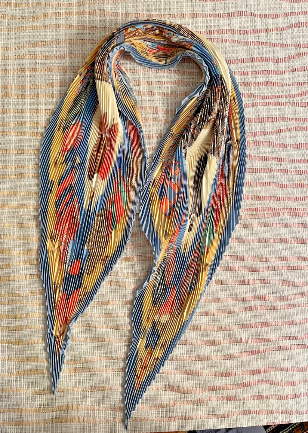 Auth Hermes Pleated Silk Scarf W/Box Auth Hermes Pleated Silk Scarf W/Box
