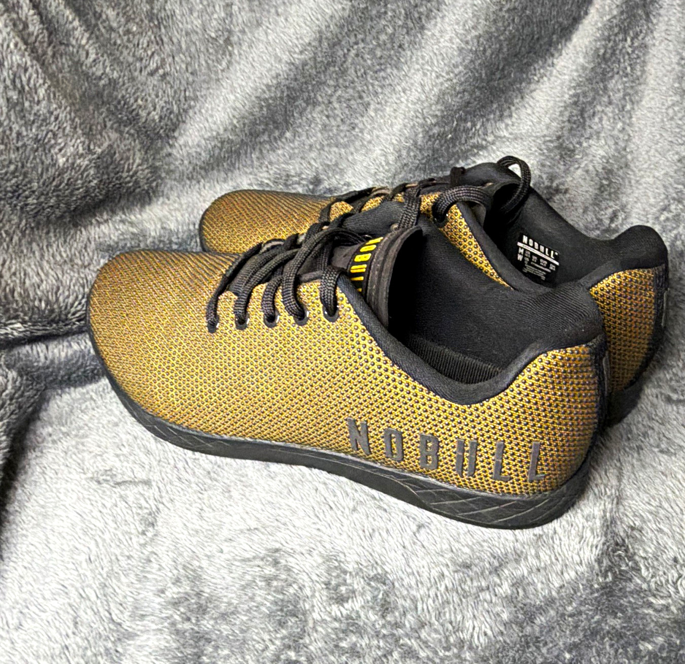 NOBULL Men\'s Gold/Black Lace-Up Low Top Athletic Sneakers Solid Activewear
