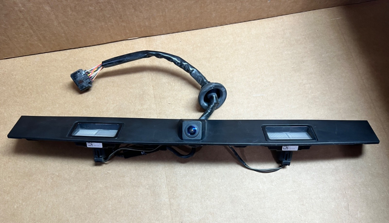 OEM 2022-2024 HYUNDAI TUCSON BACKUP CAMERA W/ TRIM BEZEL 99240-N9600