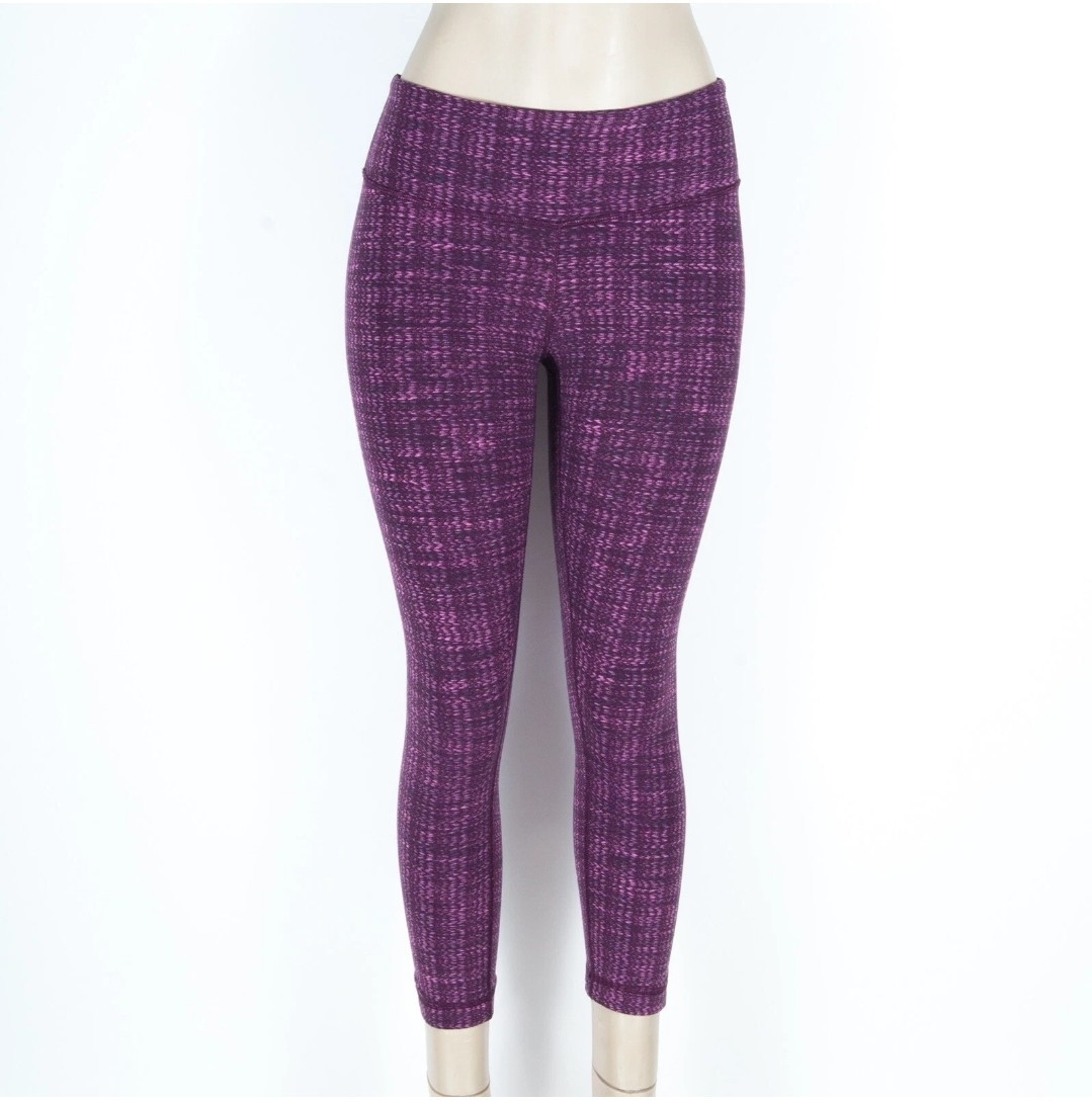 Lululemon Athletica Leggings Size 6 Capri/Crop Nylon Spandex Purple Abstract Lululemon Athletica Leggings Size 6 Capri/Crop Nylon Spandex Purple Abstract