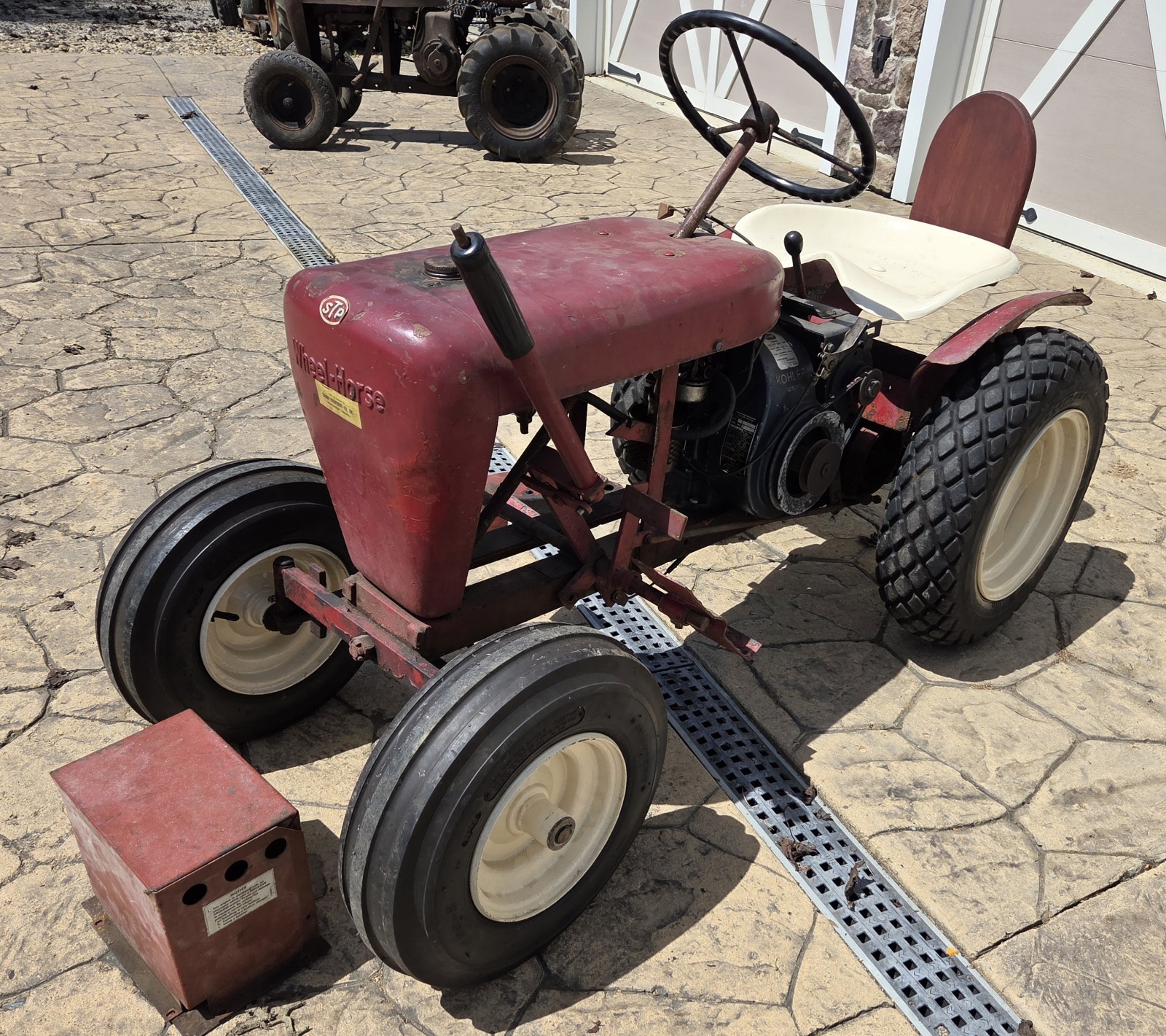 1958 Wheel Horse RJ58 Garden Tractor.  4 HP. Kohler Engine.  K-91 Runs & Drives 