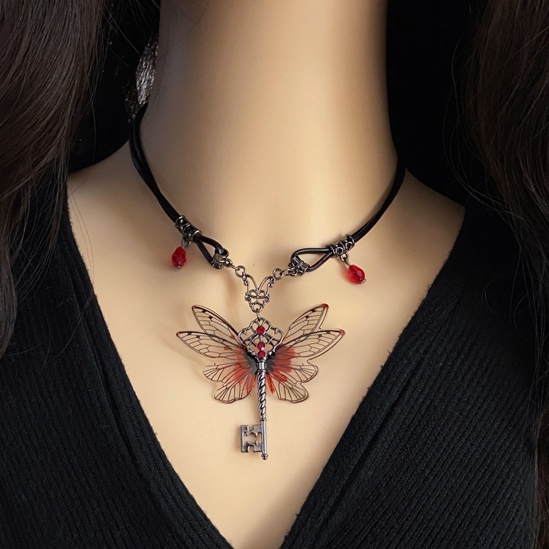 Women's Butterfly Wings Key Pendant Necklace Vintage Fashion Y2K Alloy Necklace Women's Butterfly Wings Key Pendant Necklace Vintage Fashion Y2K Alloy Necklace