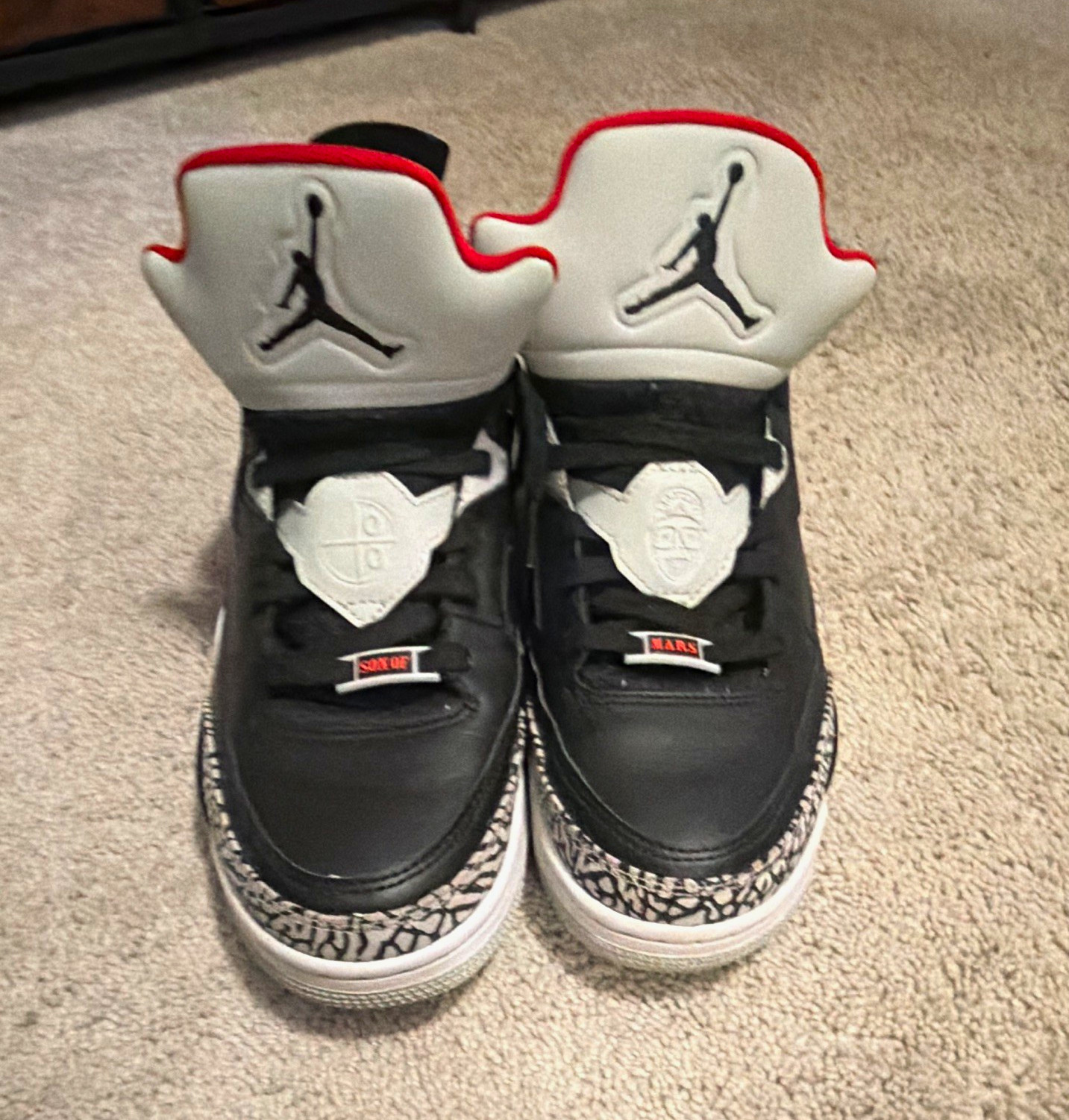 Jordan Son of Mars Men’s Mid Top Leather Lace-Up Colorblock Basketball Sneaker Jordan Son of Mars Men’s Mid Top Leather Lace-Up Colorblock Basketball Sneaker