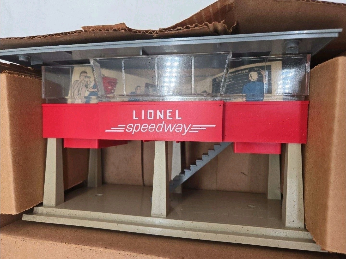 Lionel Trains 5160 Speedway Official Viewing Stand Racing In Box