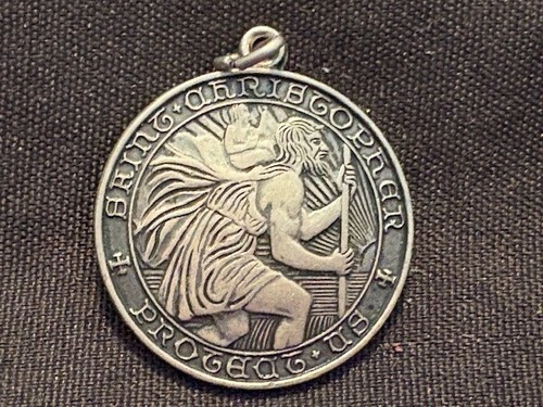 VINTAGE SAINT CHRISTOPHER MEDAL STERLING SILVER PROTECT US. C01 VINTAGE SAINT CHRISTOPHER MEDAL STERLING SILVER PROTECT US. C01
