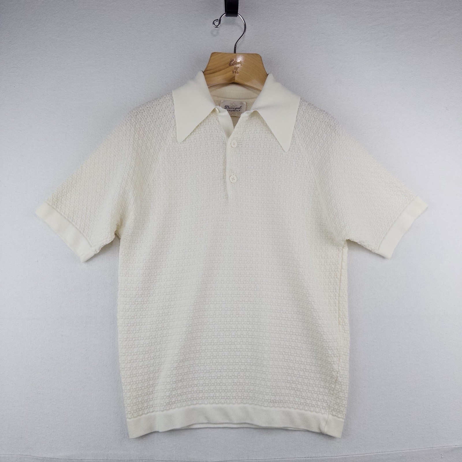 70’s Vtg Donegal Colesta Men’s M Cream Ivory Textured Polo Shirt Dagger Collar